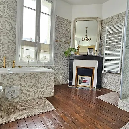 Holiday home Maison Familiale, 3 Chambres, Jardin, Au Calme