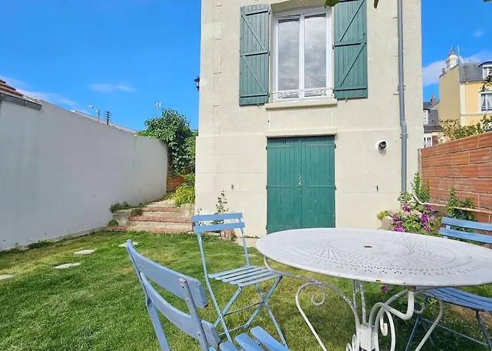 Maison Familiale, 3 Chambres, Jardin, Au Calme